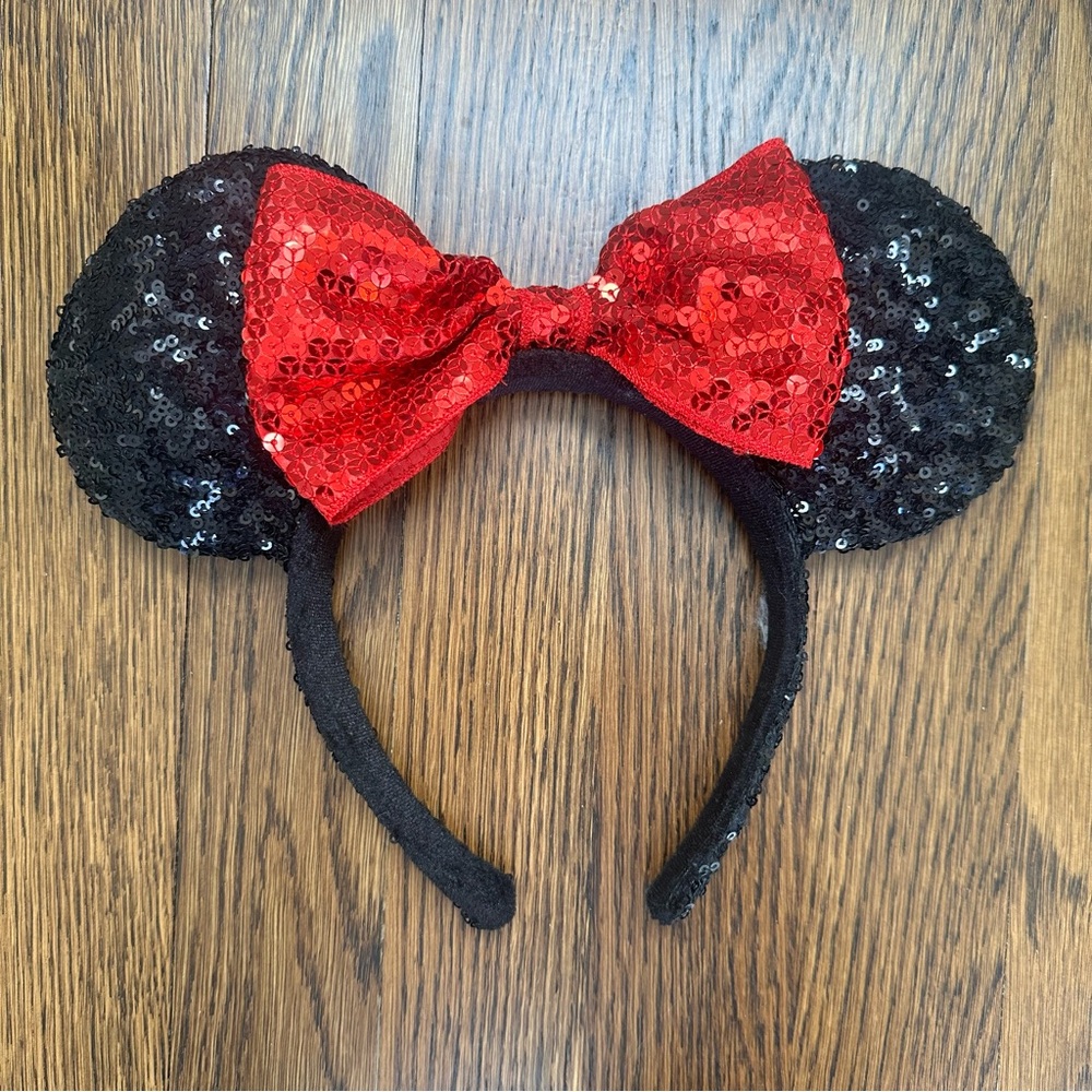 Sequin Minnie Mickey Mouse Ears black and red